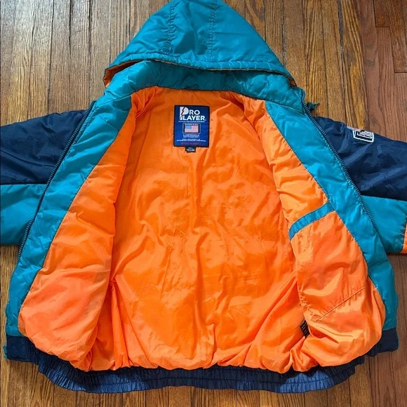 90’s Pro Player Miami Dolphins Vintage Puffer Jacket - Picture 9 of 16